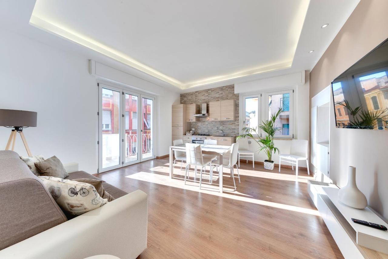 Ariston - Ciclabile Appartamento In Centro Al Mare Con Balcone Sanremo Exteriér fotografie